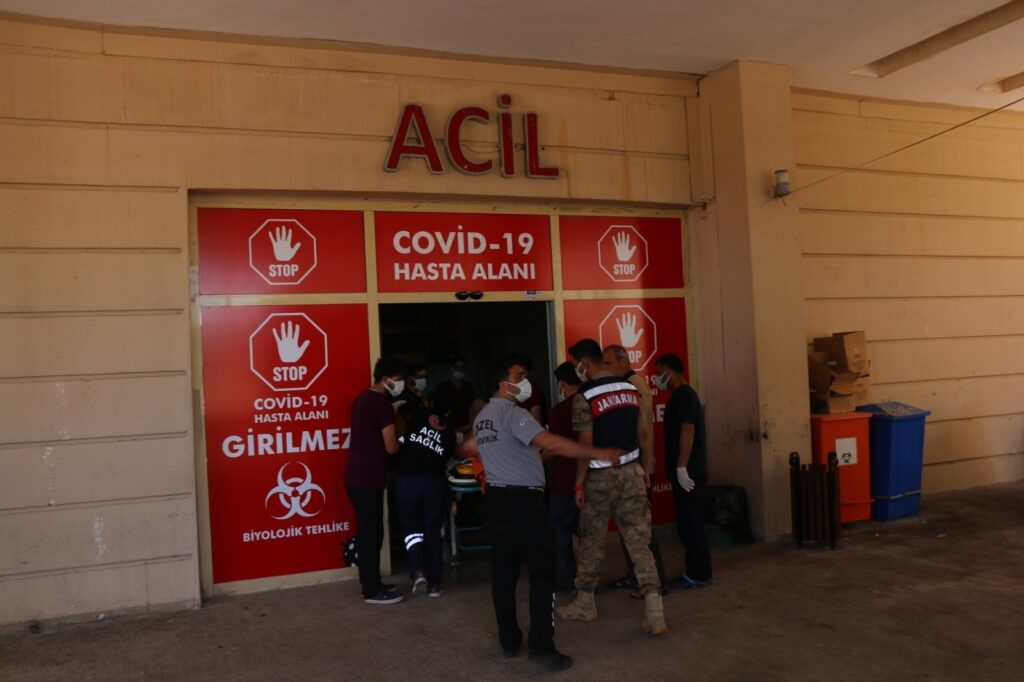 Siverek’te otomobil şarampole yuvarlandı: 3 yaralı