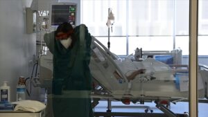 Türkiye’de 4 bin 883 kişinin Kovid-19 testi pozitif çıktı, 52 kişi hayatını kaybetti