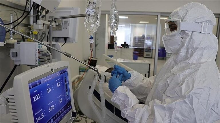 Türkiye’de 6 bin 261 kişinin Kovid-19 testi pozitif çıktı, 69 kişi yaşamını yitirdi