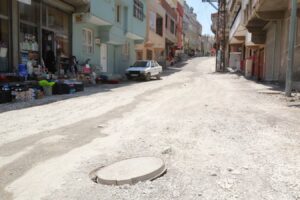 Eyyübiye’de sokak ve caddelerde asfaltlama çalışmaları başladı