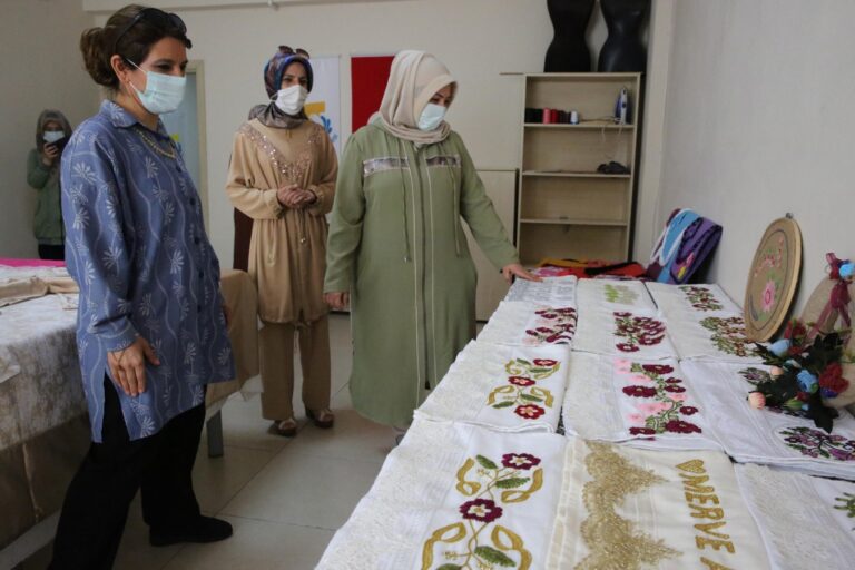 Şanlıurfa’da eski ürünler sanata dönüştürülüyor