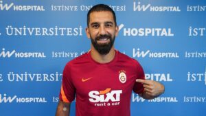 Arda Turan sağlık kontrolünden geçti