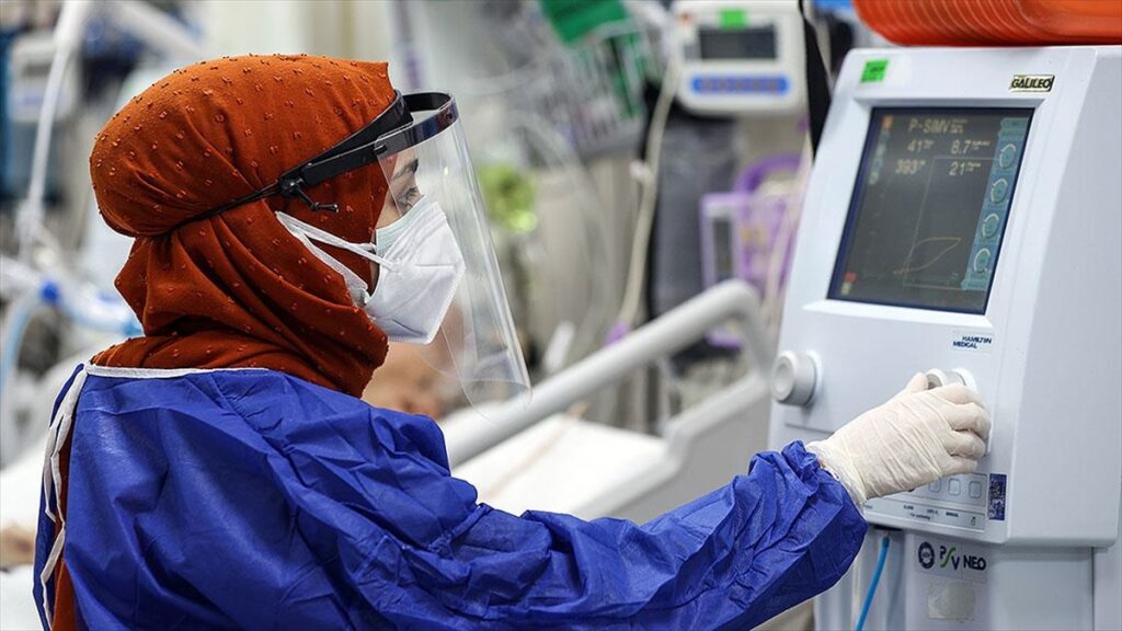 Türkiye’de 5 bin 530 kişinin Kovid-19 testi pozitif çıktı, 37 kişi yaşamını yitirdi