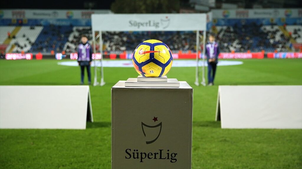 Süper Lig’de 2021-2022 sezonunun fikstür çekimi yapıldı