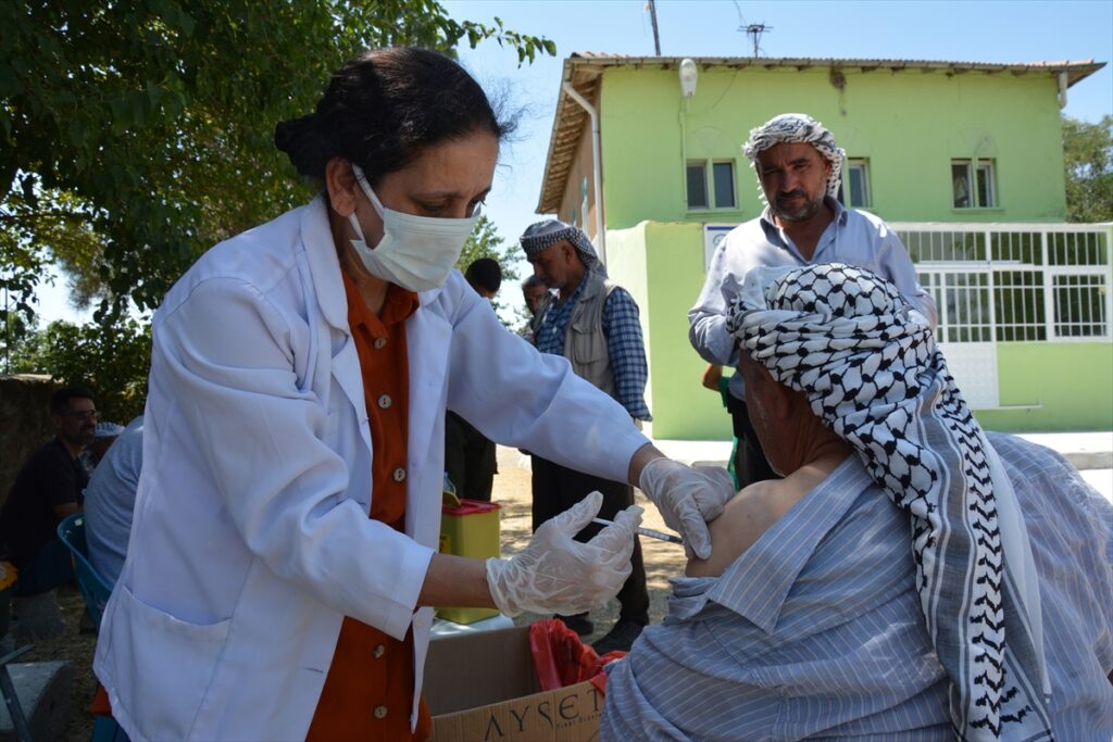 Şanlıurfa’da 3 dilde Kovid-19 aşısı için çağrı yapılıyor