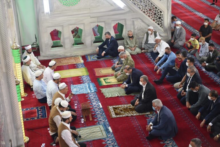 Şanlıurfa’da 15 Temmuz şehitleri için mevlit okutuldu