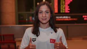Avrupa’da 3 altın madalya kazanan yüzücü Merve Tuncel’in hedefi Tokyo Olimpiyatları’nda final yüzmek