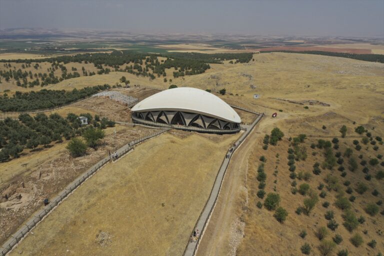 Göbeklitepe’yi insanlık tarihine kazandıran Prof. Dr. Klaus Schmidt vefatının 7. yılında anılıyor