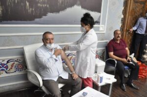 Siverek’te Kovid-19 karşı aşılama çalışmaları aralıksız sürüyor