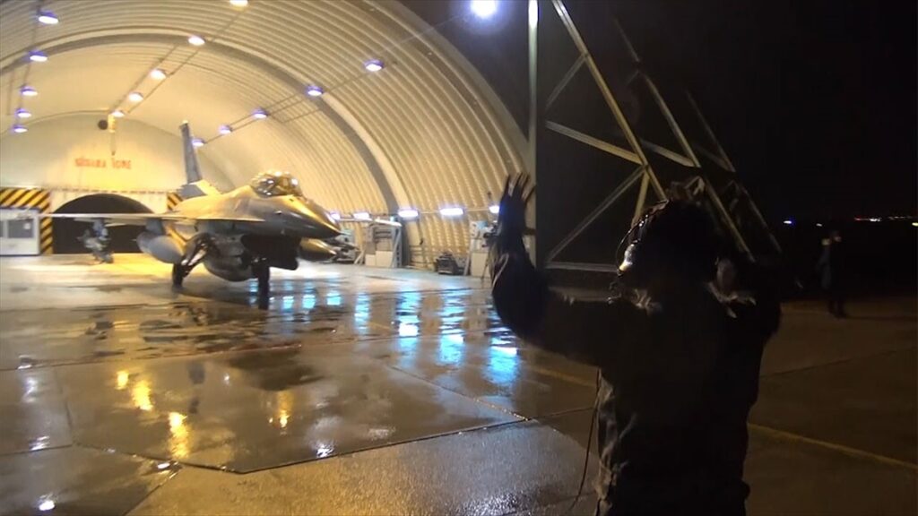 Irak’ın kuzeyinde terör örgütü PKK hedeflerine hava harekatı düzenlendi, 40’a yakın hedef imha edildi