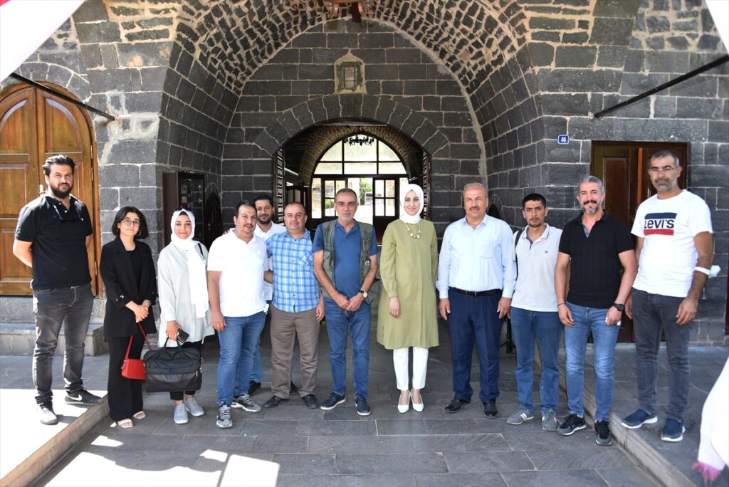 Siverek Belediye Başkan Ayşe Çakmak, basın mensuplarıyla bir araya geldi