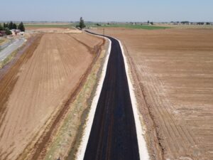 Bozova’da kırsal yollar asfaltla buluşturuluyor