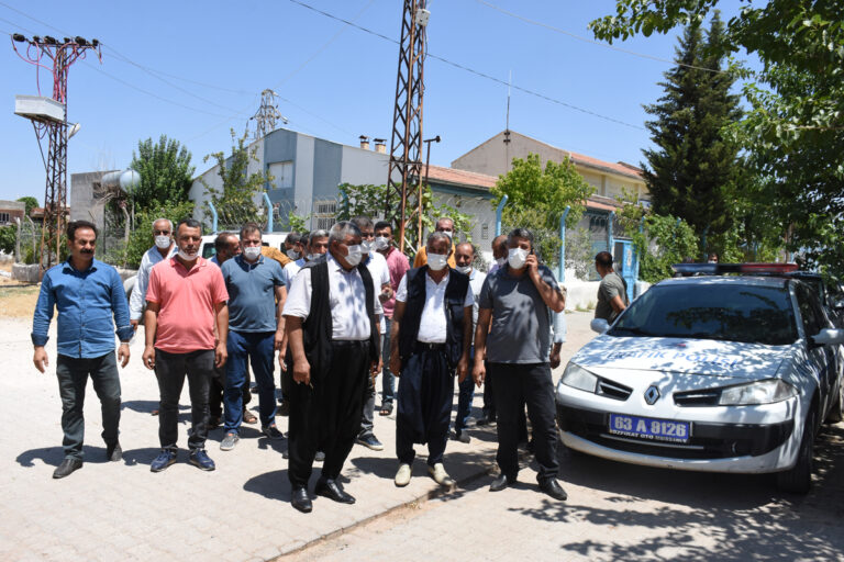 Hilvan’da yaşanan elektrik sıkıntısı çiftçileri çileden çıkardı
