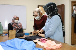 Karaköprü’de kadınlar hem öğreniyor hem kazanıyor