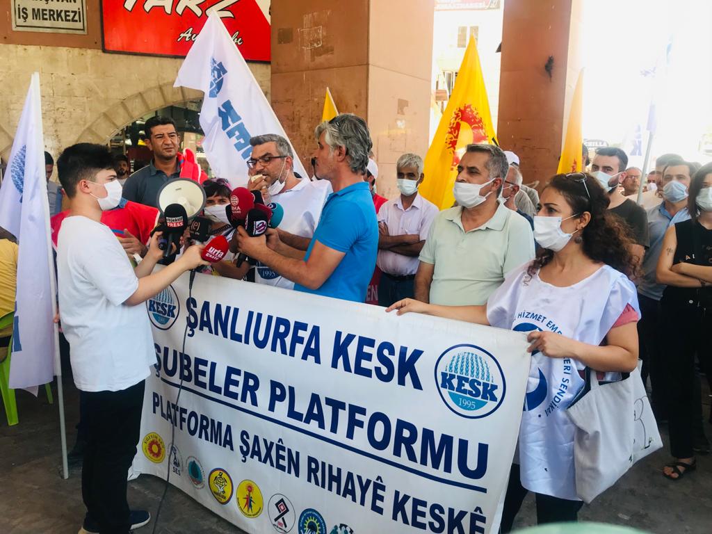 Çarşıda, Pazarda, Markette, Sokakta Yaşanan Gerçek Enflasyon Oranında, İnsanca Yaşamaya Yetecek Bir Maaş İstiyoruz!