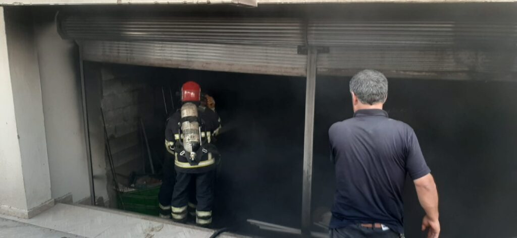 Şanlıurfa’da depoda çıkan yangın hasara neden oldu