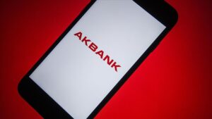 Akbank’tan hizmet kesintilerine ilişkin yeni açıklama