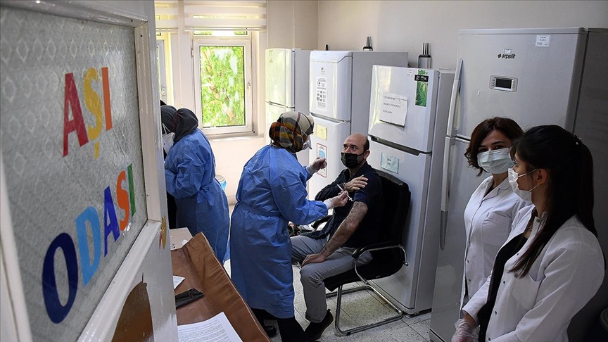 Aile hekimleri ve aile sağlığı çalışanlarına yapılacak ödemelere ilişkin yönetmelik Resmi Gazete’de