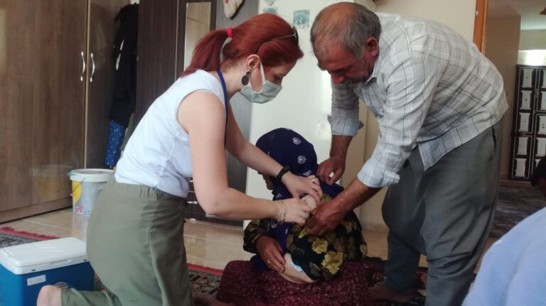 Şanlıurfa’da Evde Aşı Uygulaması Başladı