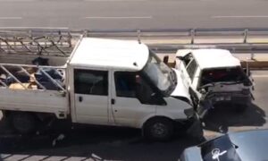 Şanlıurfa’da zincirleme trafik kazası: 2 yaralı