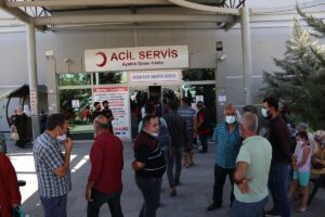 Birecik’te 9 hastane çalışanının darbedilmesi protesto edildi