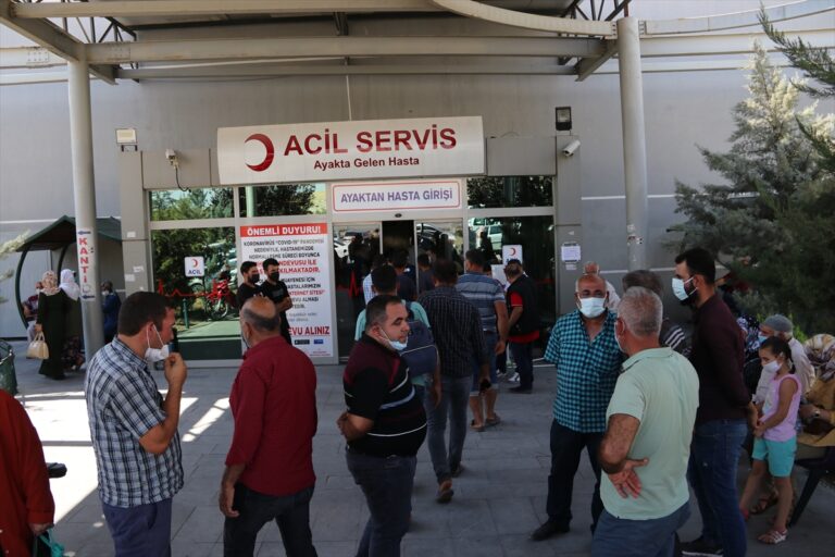 Birecik’te hastanede maske takmama kavgası: 9 yaralı