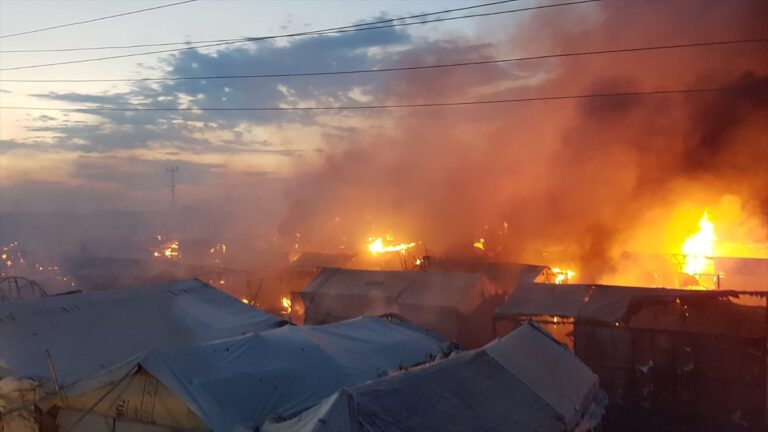 Şanlıurfa’da çadır kentte yangın