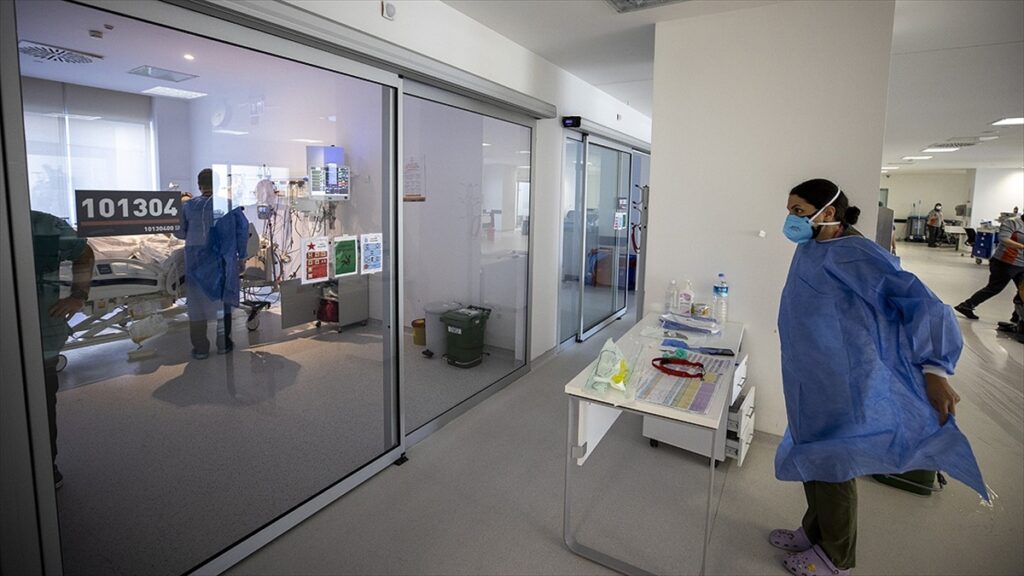 Kovid-19’da son durum açıkladı vaka sayısı artıyor