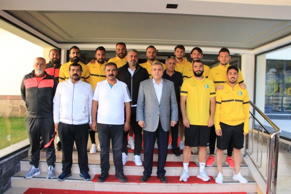 Beyazgül, Şanlıurfaspor’a moral verdi