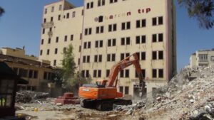 Şanlıurfa’da Eski hastaneye 5 yıl sonra ilk kepçe vuruldu