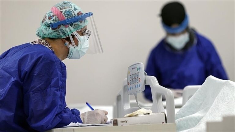 Türkiye’de 18 bin 163 kişinin Kovid-19 testi pozitif çıktı, 165 kişi hayatını kaybetti