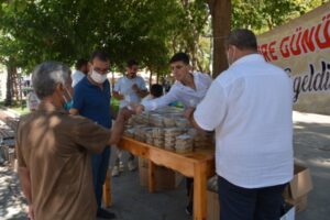 Siverek’te 20 bin kişiye aşure ikram edildi