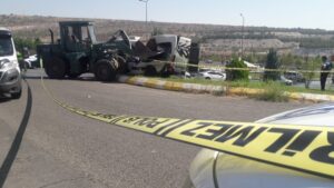 Şanlıurfa’da kepçe okul servisine çarpışma kazasında: yaralı sayısı 13’çe çıktı