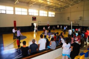 Baydilli ve Cevheri çocuklarla spor yaptı