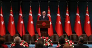 Aşı olmayan üniversite öğrencileriyle ilgili flaş açıklama