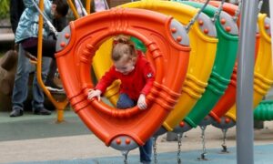 Ebeveynleri ceza evinde olan çocuklara destek verilecek