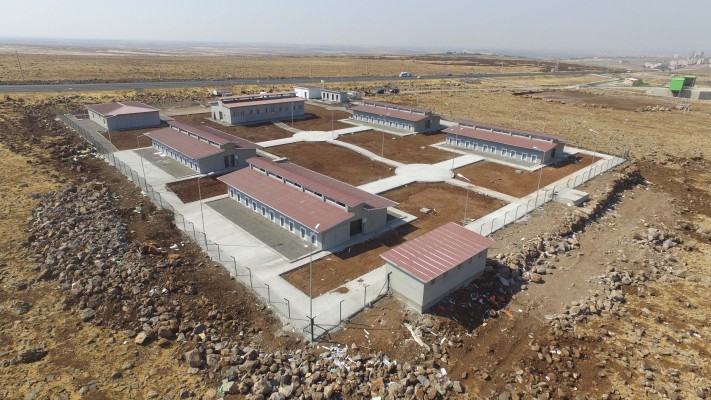 Siverek’te sokak hayvanları için barınak yapılıyor