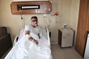 Şanlıurfa’da aşısını geciktiren Kovid-19 hastaları aşı çağrısı yaptı