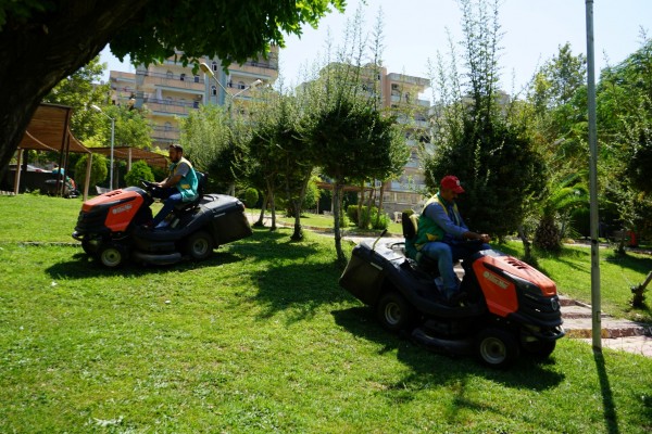 Karaköprü’de parklar revize ediliyor