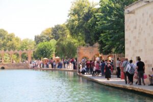 Balıklıgöl’de hafta sonu yoğunluğu