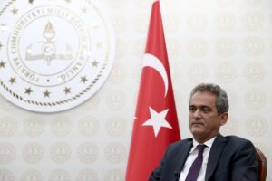 Milli Eğitim Bakanı Özer, okullarda yüz yüze eğitim hazırlıklarını açıkladı: