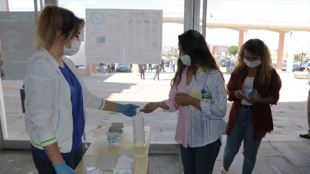 ÖSYM, yarın YÖKDİL’e girecek adayların saat 10.00’dan sonra sınav binalarına alınmayacağını hatırlattı