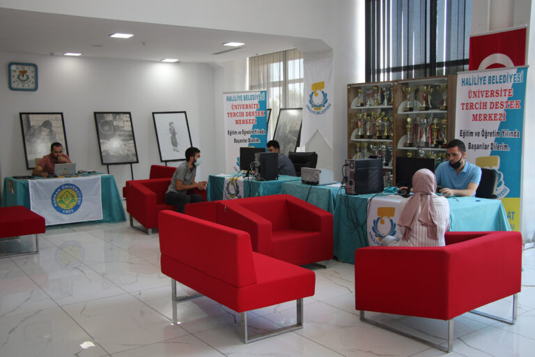 Haliliye’de öğrencilere ücretsiz tercih danışmanlığı