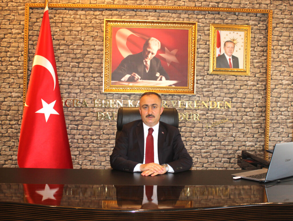 Akçakale Kaymakamlığı, yolu trafiğe kapatıp eylem yapan çiftçilerin darbedildiği iddiasını yalanladı