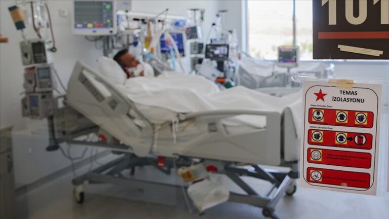 Türkiye’de 21 bin 692 kişinin Kovid-19 testi pozitif çıktı, 183 kişi hayatını kaybetti