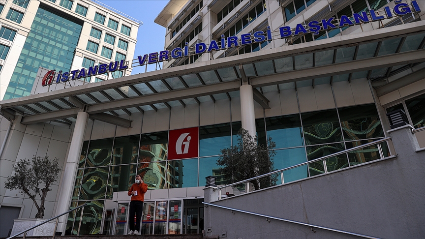 Vergi daireleri pazartesi günü saat 19.00’a kadar açık olacak