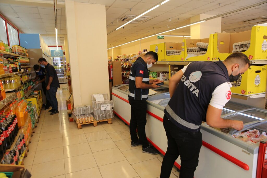 Haliliye’de zabıta ekipleri fahiş fiyat denetimi gerçekleştirdi