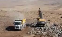 Şanlıurfa’da İş makinesinin sesinden ders işleyemediler