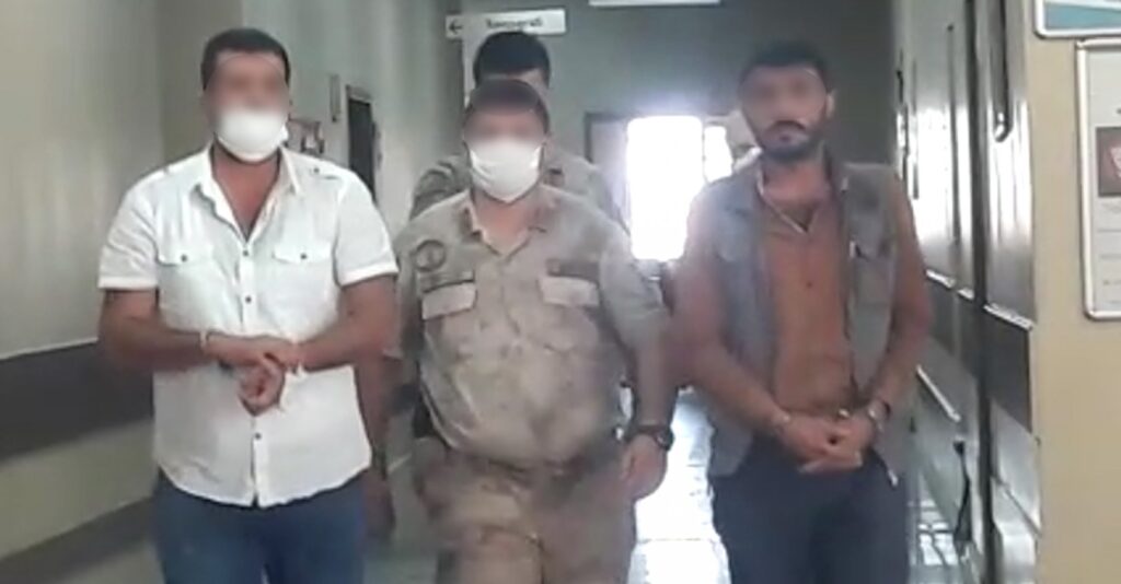 Şanlıurfa’da Jandarmadan aranan şüphelilere operasyon: 3 gözaltı