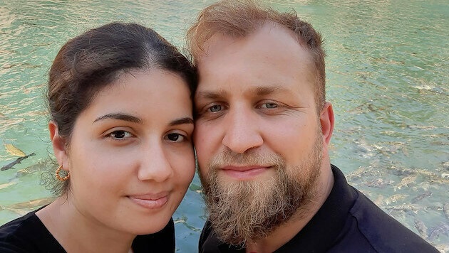 Saç ektirmek isterken hayatından oldu